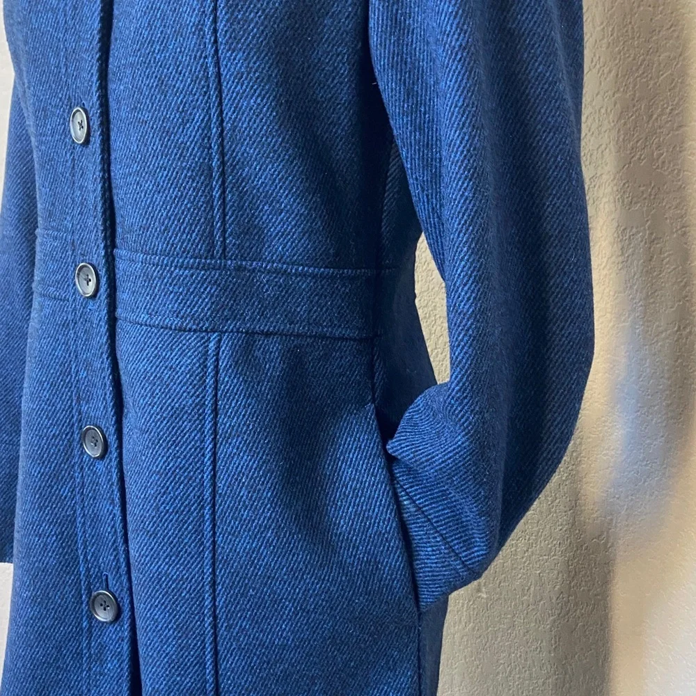 Sale! Elegant Navy Coat with Faux Fur Collar, size S, Banana Republic - Picture 4 of 16